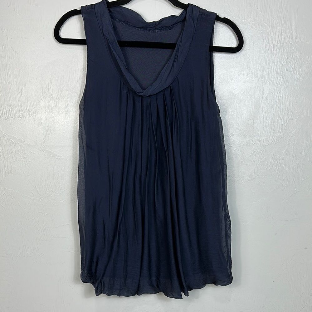 Elegant Navy Blue Sleeveless Scoop Neck Pleated Top Blouse made in Italy Size M